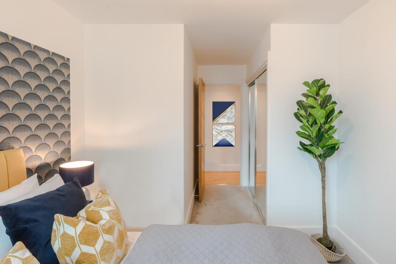 Best Thames View In Town! Large Luxxe Nomad Design Family Home Λονδίνο Εξωτερικό φωτογραφία